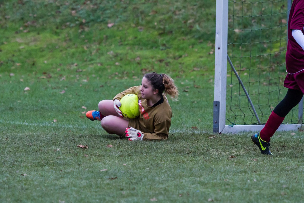 Bild 91 - B-Juniorinnen TSV Gnutz o.W. - SV Henstedt Ulzburg II : Ergebnis: ca. 5:0